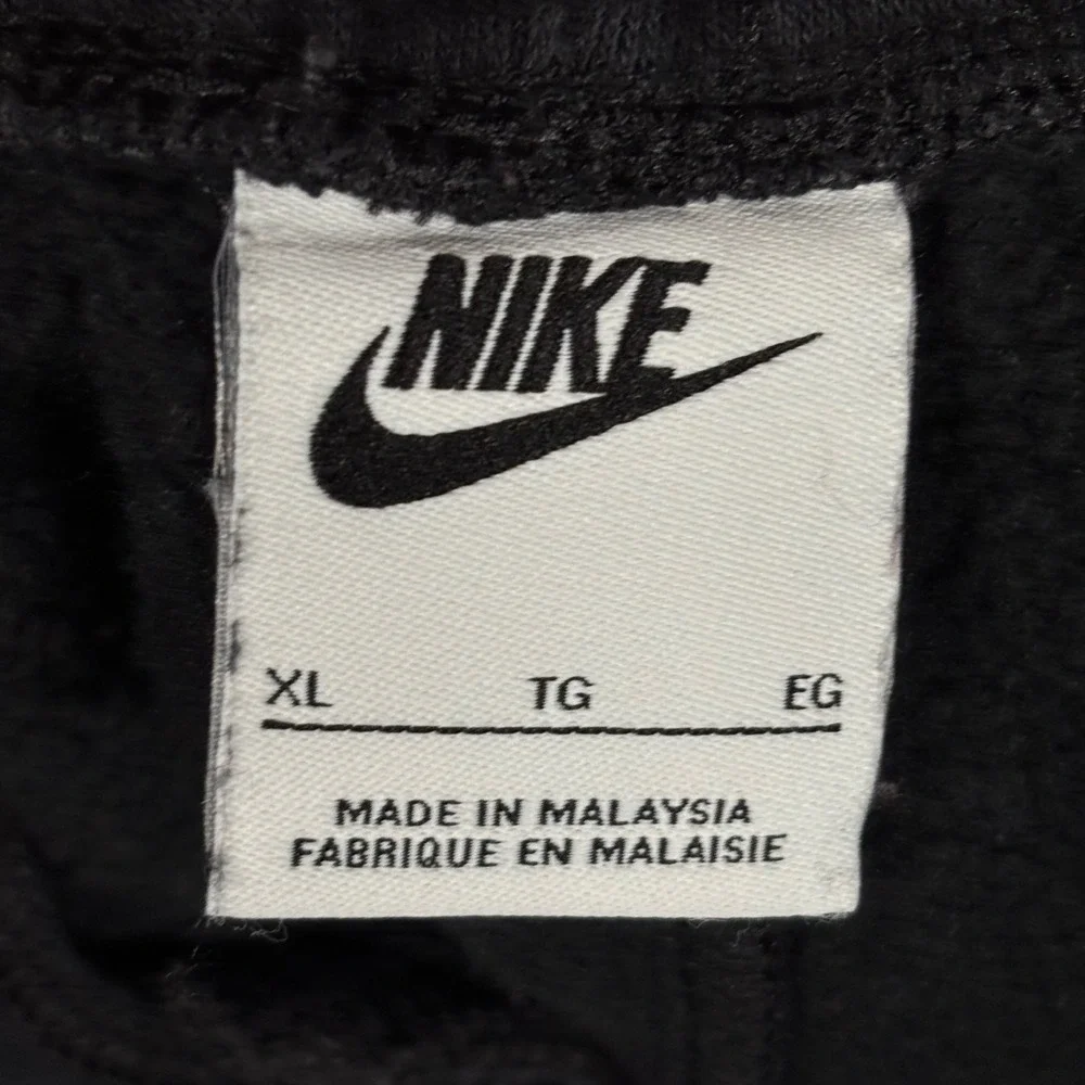 Nike Fleece Joggers Mens XL Black Embroidered Swoosh Cuffed Sweatpant Sportwear